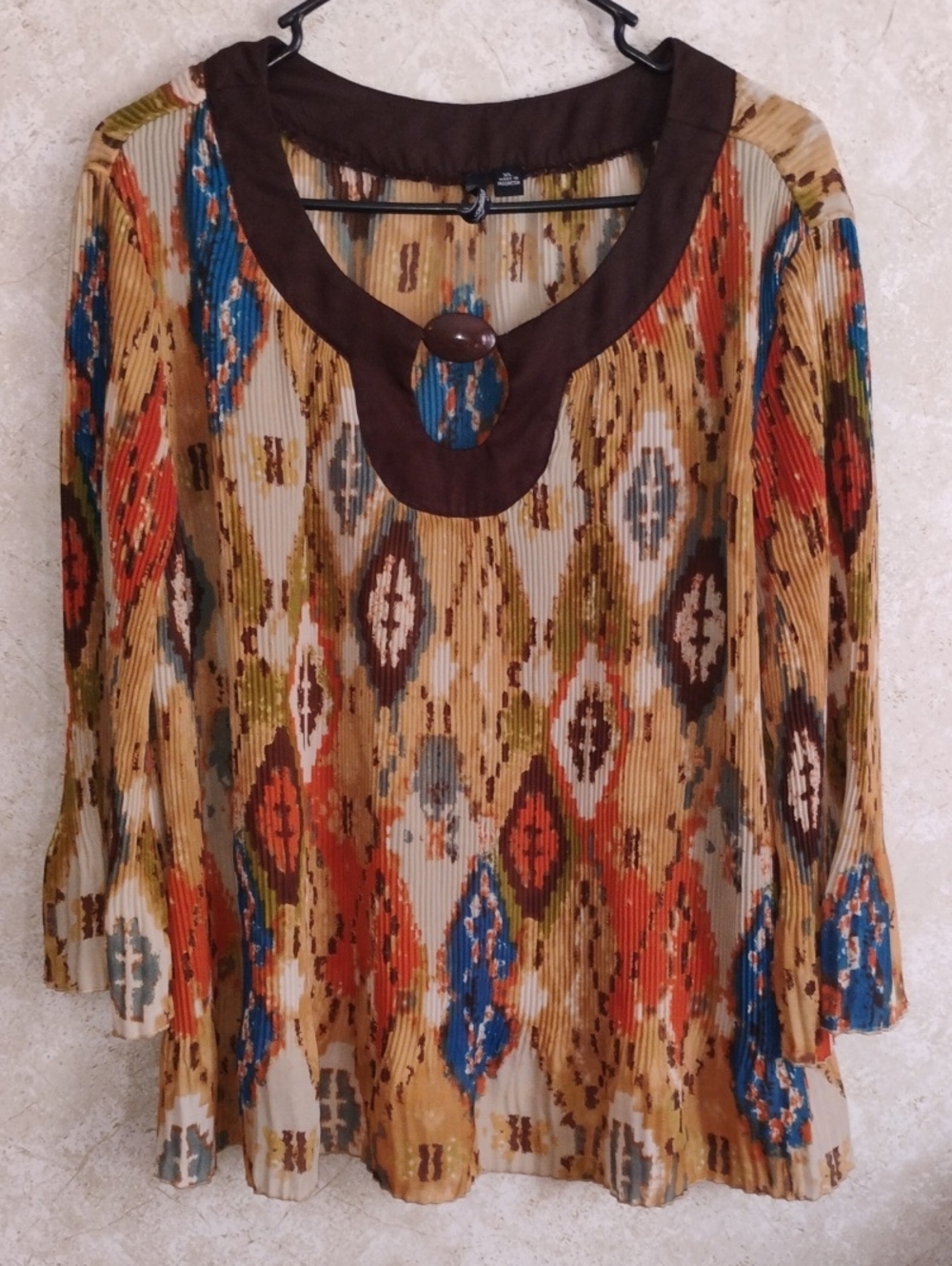 Women's  Top  Essentials by Milano  Micro Pleated, Lightweight Size XL